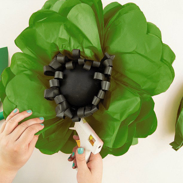 green-premium-tissue-gift-wrap-1