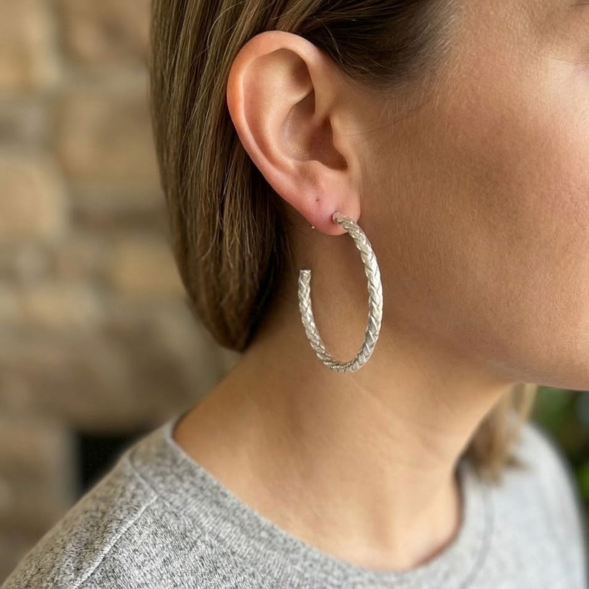 Textured Silver Hoop Earrings 1" Diameter Classic Lightweight Fashion Hoops Earing lifestyle use image