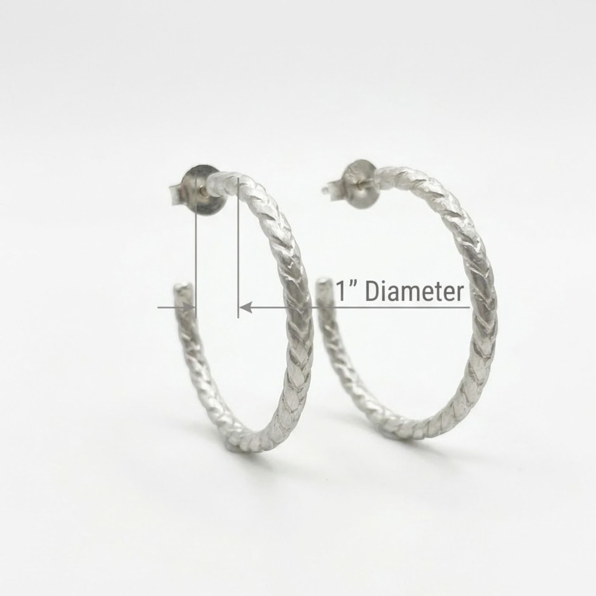 Textured Silver Hoop Earrings 1" Diameter Classic Lightweight Fashion Hoops Earing product detail image