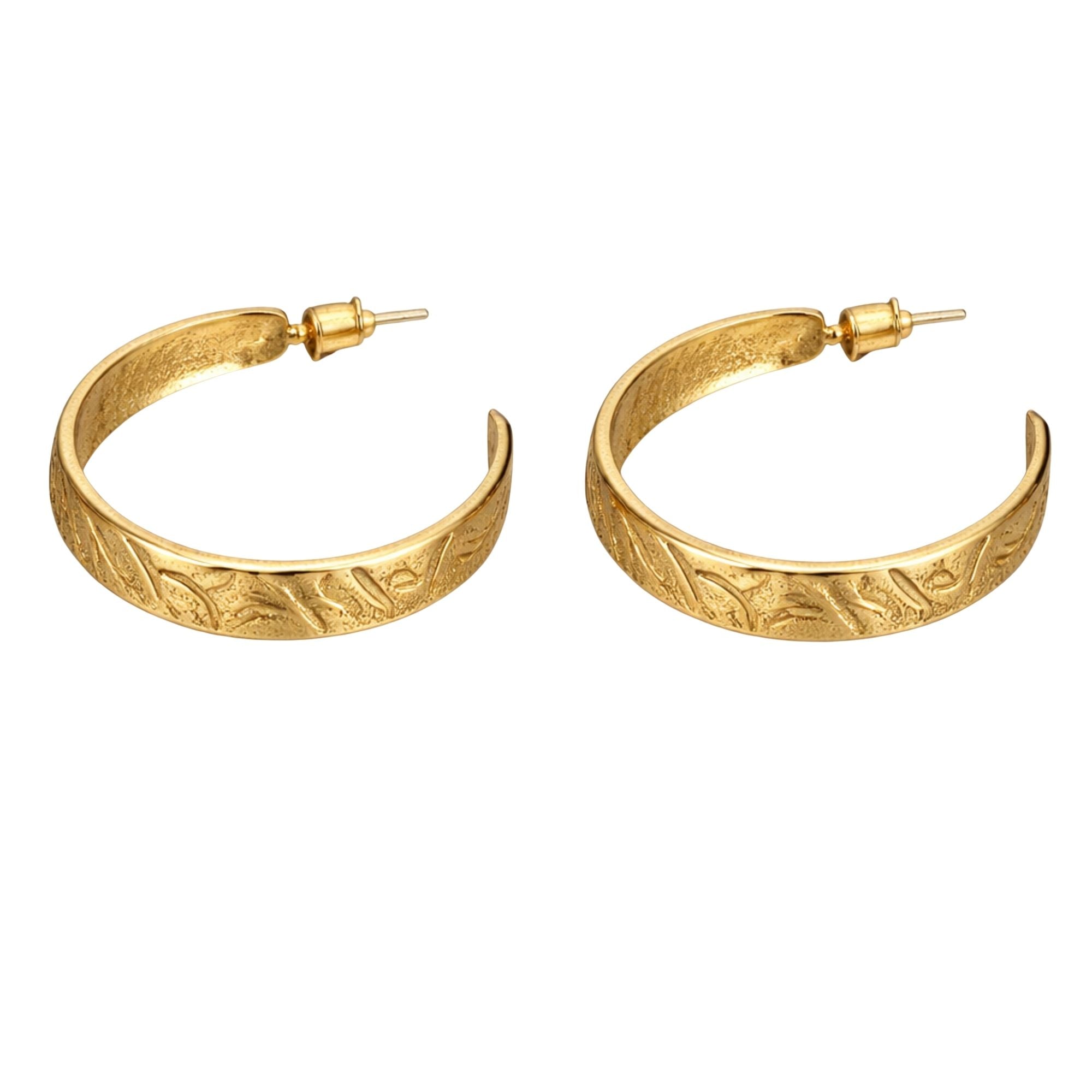 1.25 Inch Gold Tone Engraved Leaf Pattern Hoop Earrings product detail image