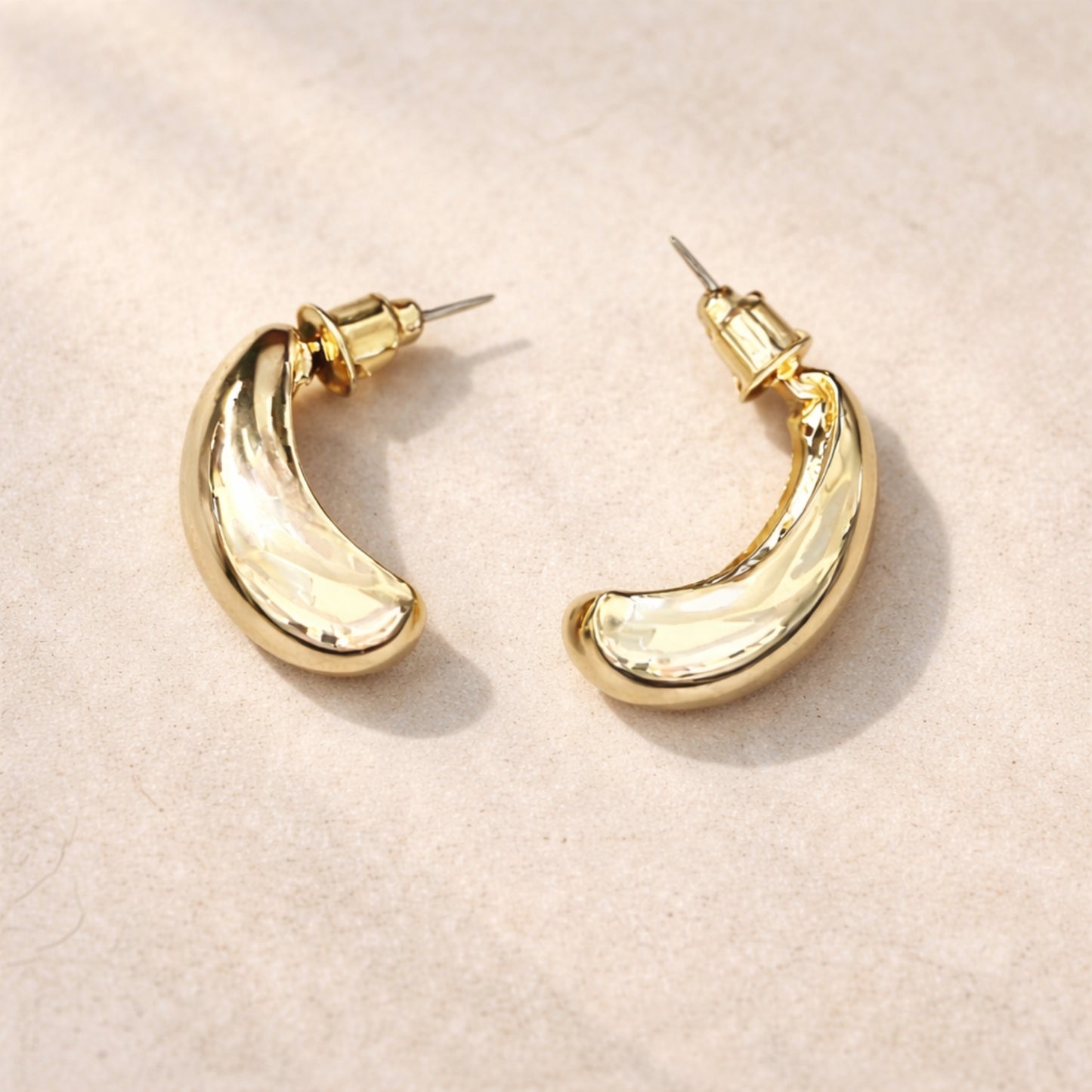 Gold Tone Chunky Tapered Open Hoop Earrings Everyday Style size and feature image
