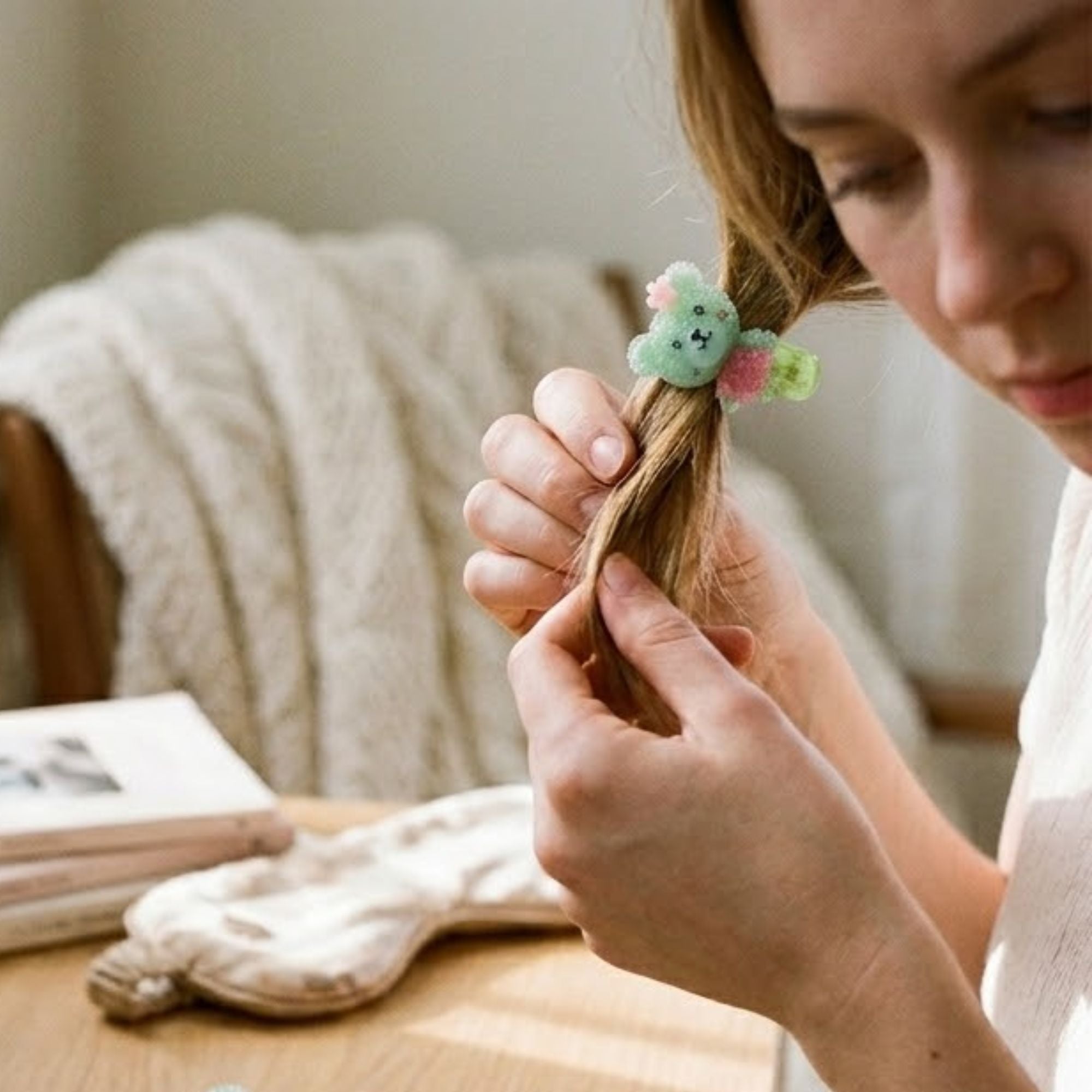 Cute Bear Hair Clips Spring Resin Mini Hair Pins 3 Pieces Hair Pins, Claws & Clips product image 8