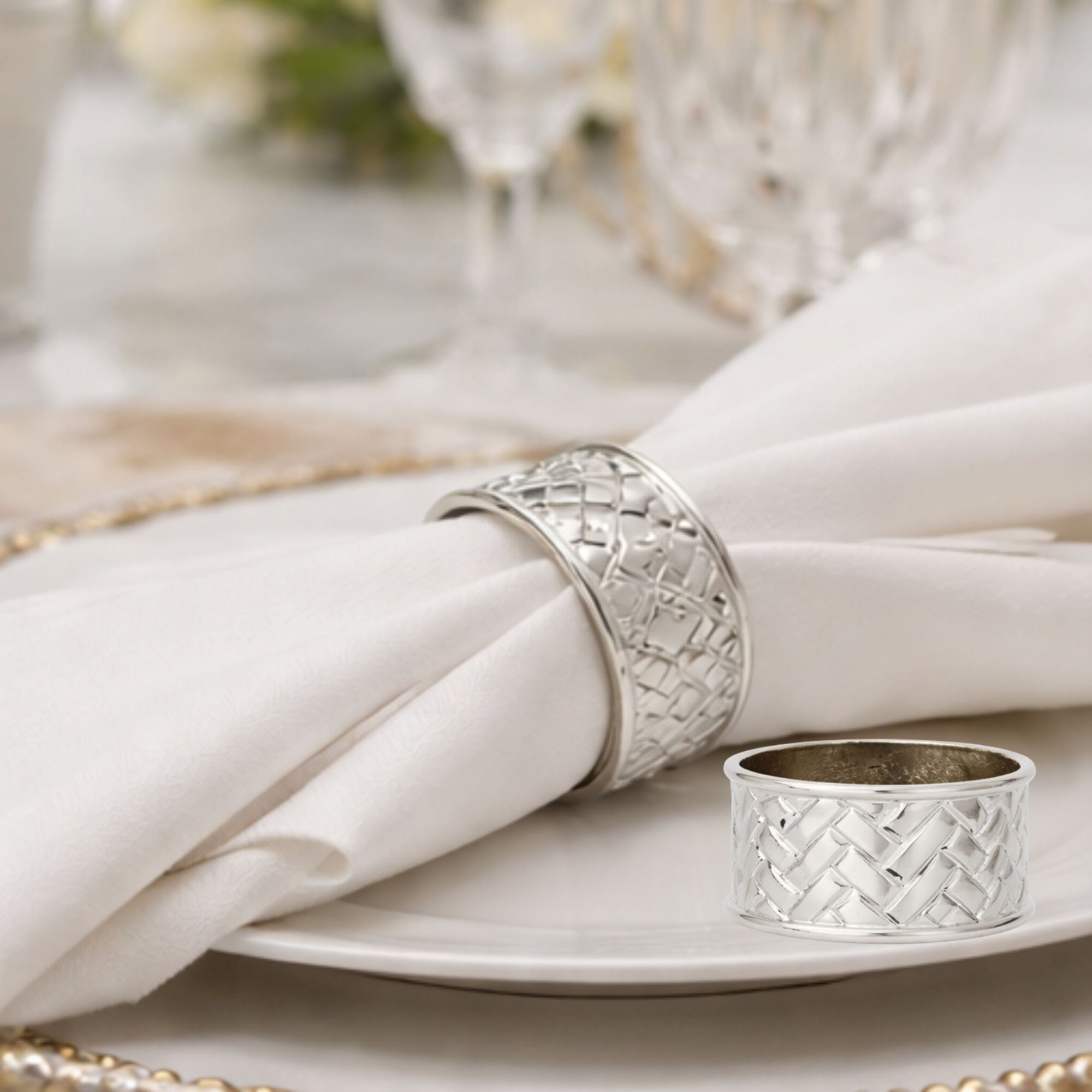 Cardiff Silver Napkin Ring – Elegant Woven Metal Table Holder: 1 Ring Napkin Rings product detail image