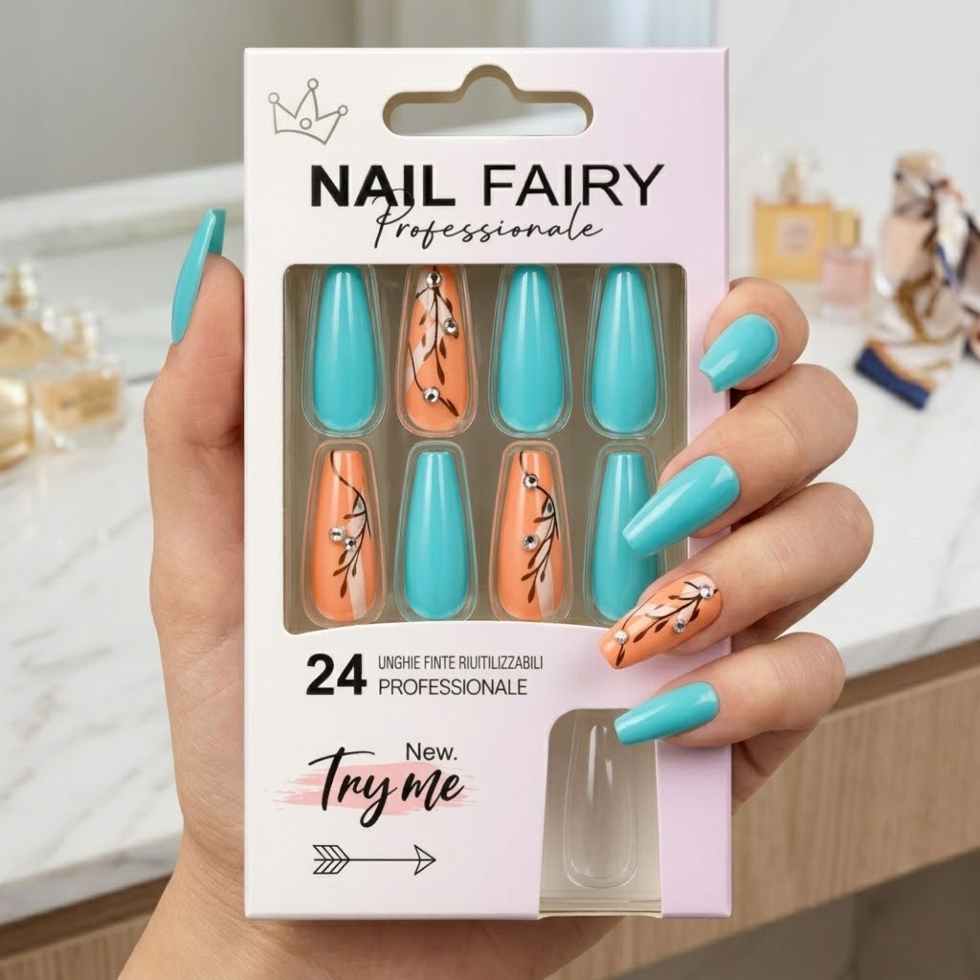 24 PCS Nail Fairy Floral Design Artificial Nails Set lifestyle use image