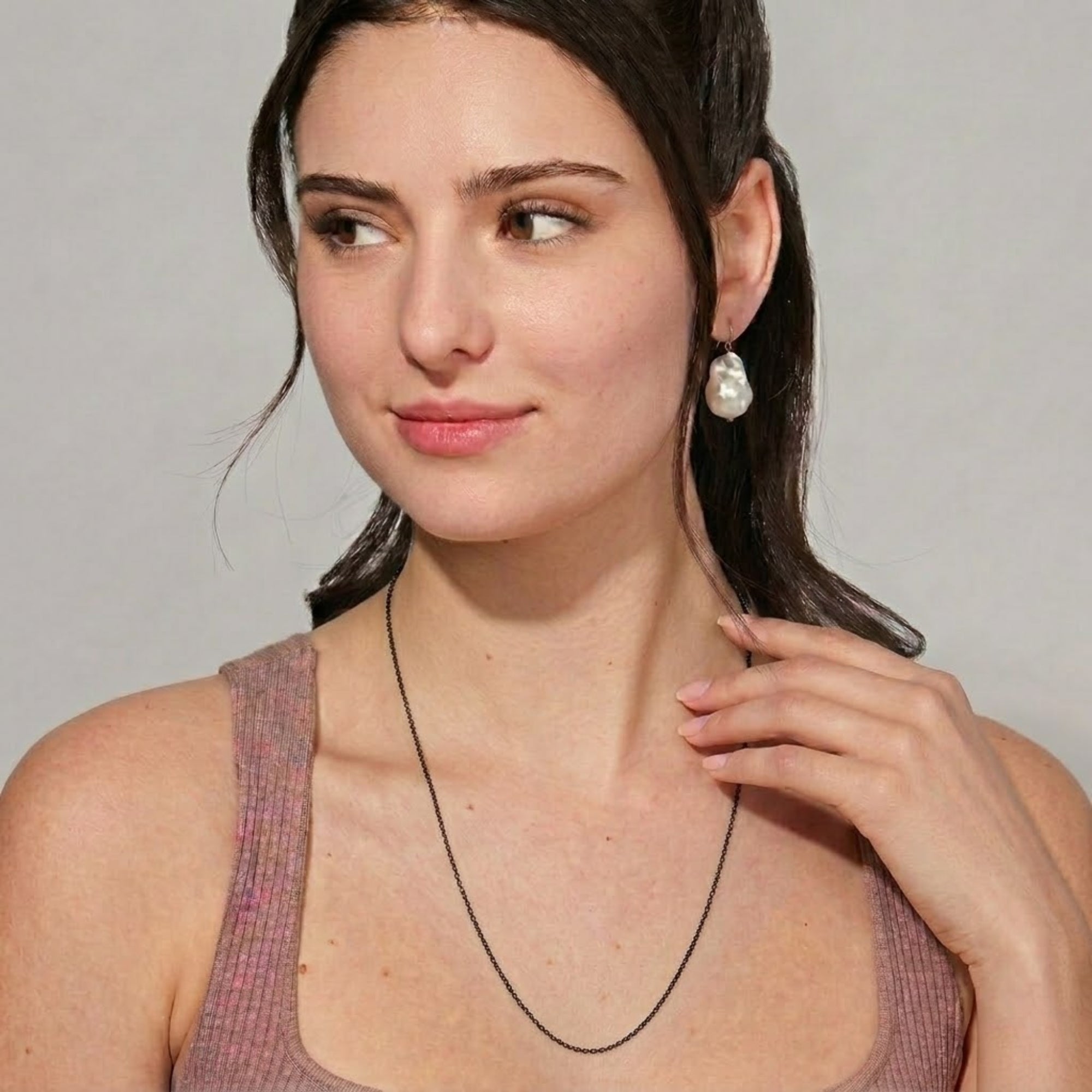 18" Long Link Chain Necklace for Versatile Daily Wear product detail image