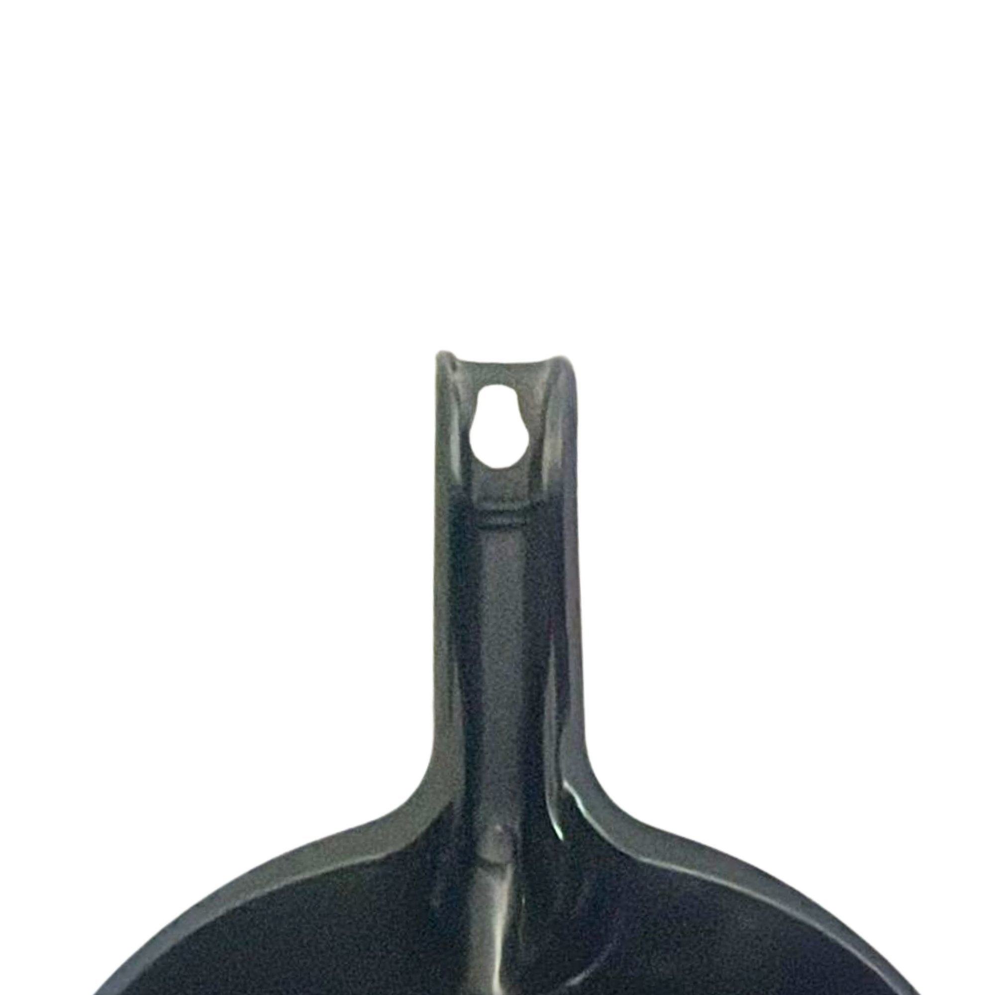 Plastic Dustpan: 1 Pack Dustpans Cleaning Accessories lifestyle use image
