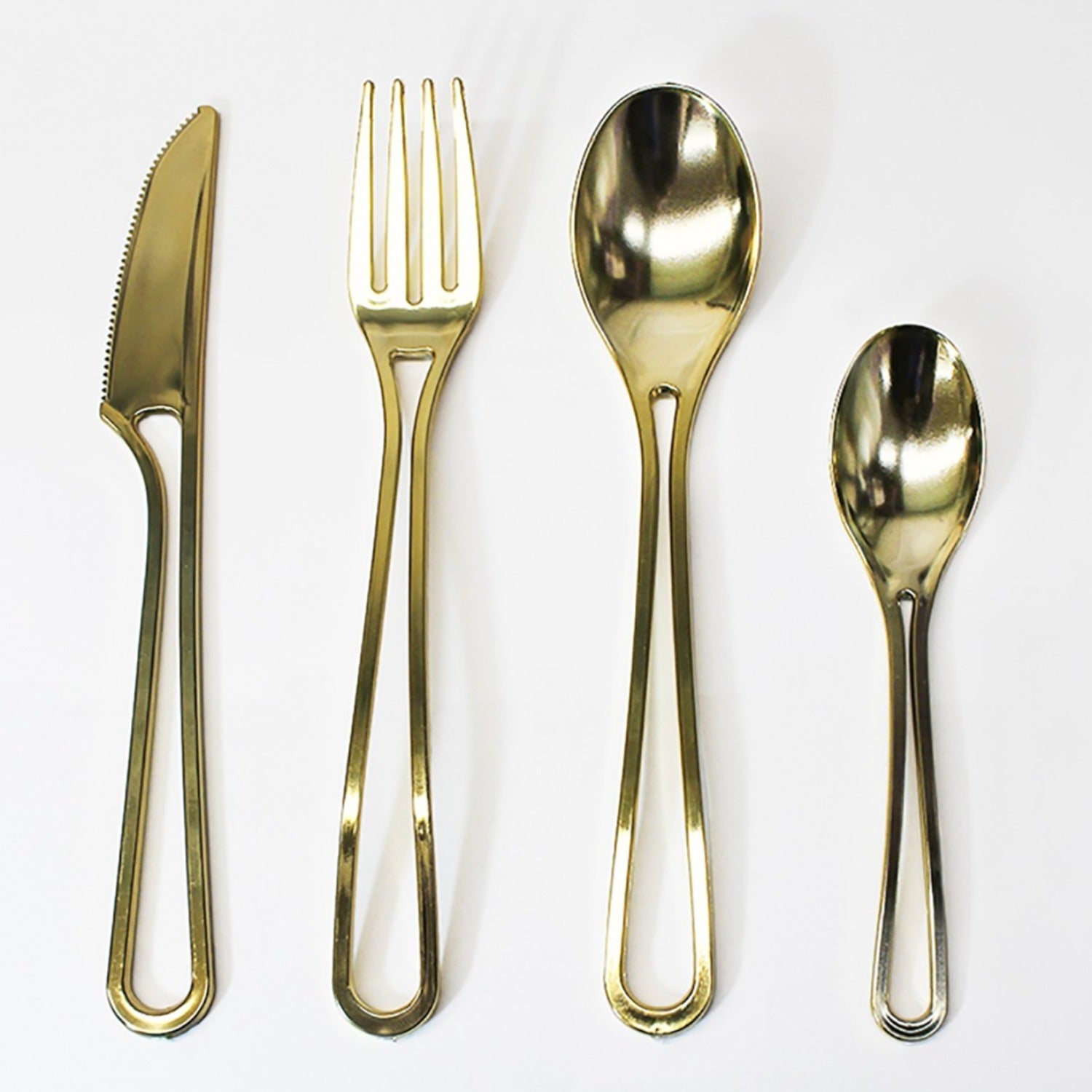 Luxury Modern Design Gold Knives 20 Pack Disposable Knives lifestyle use image