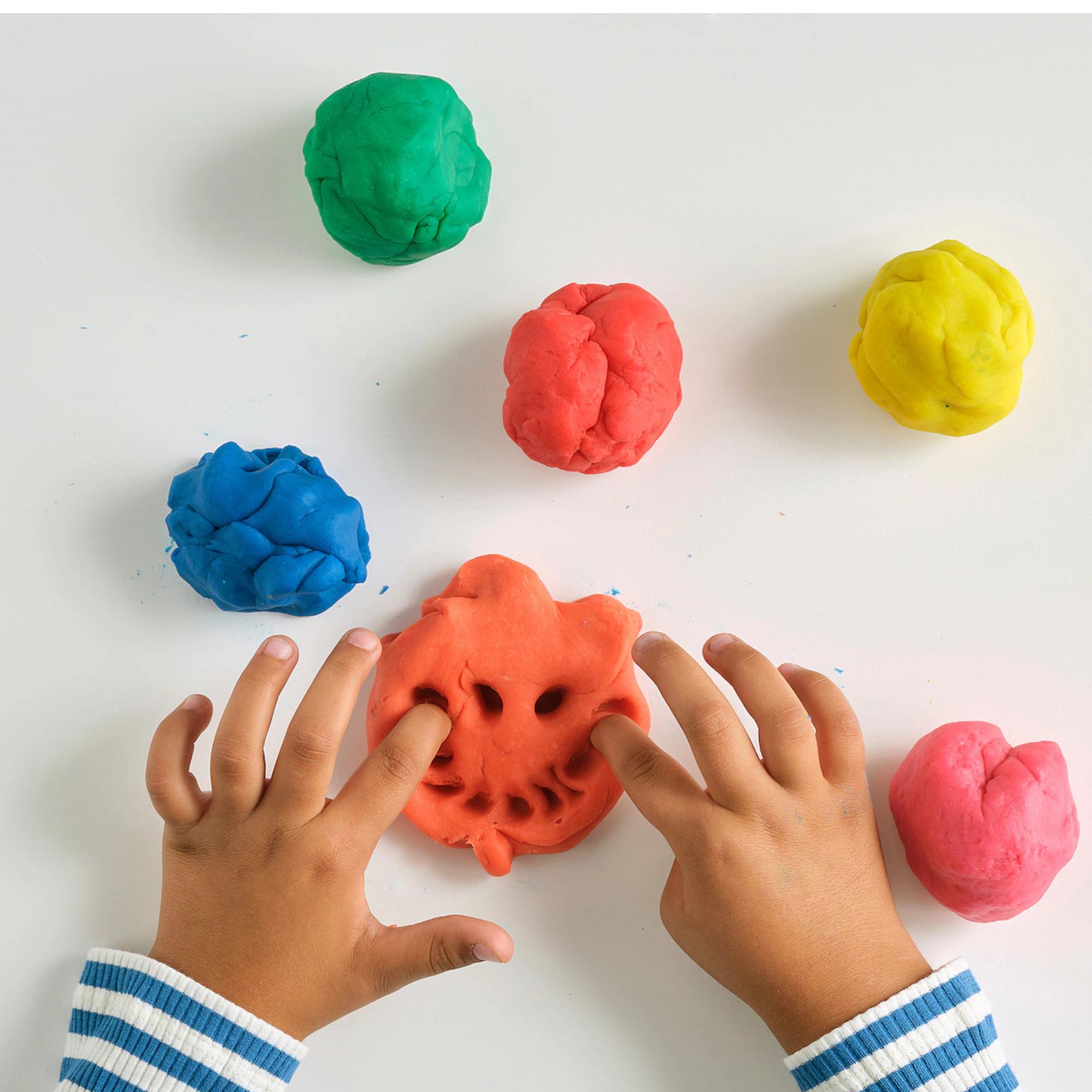 Multiple Colors Non Toxic Molding Dough: 4 Pack Clay & Moulding Dough size and feature image