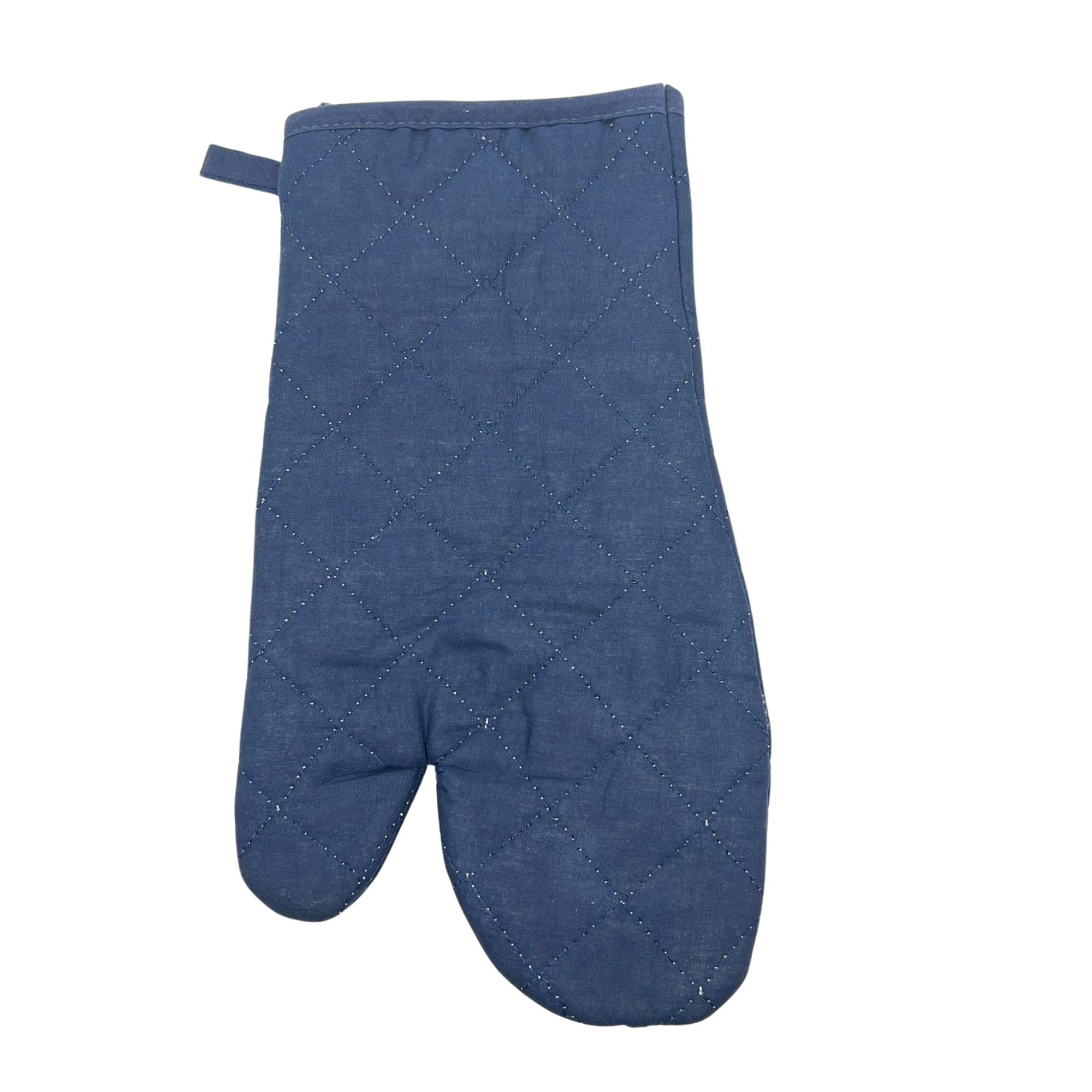 Quilted Cotton Heat Resistant Oven Mitt: 1 Pack Oven mitts Baking Mitt lifestyle use image