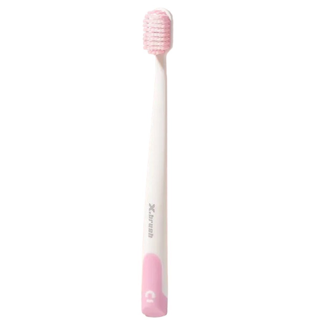 X. brush Soft Toothbrush with travel case: 1CT Toothbrushes Dental lifestyle use image